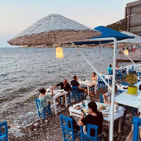 Giritli Rum Meyhanesi & Butik Otel Karaburun  Exterior photo