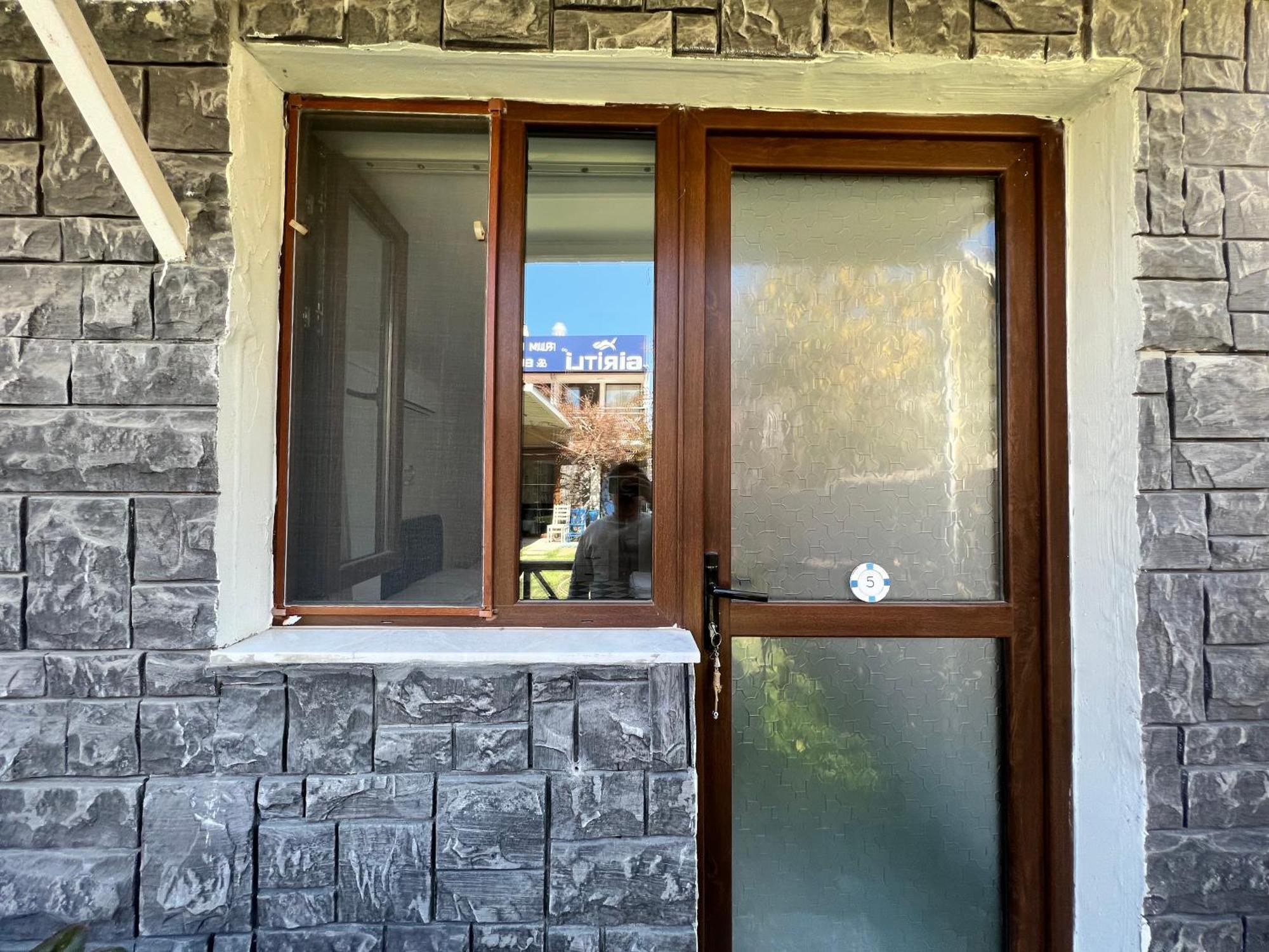 Giritli Rum Meyhanesi & Butik Otel Karaburun  Exterior photo