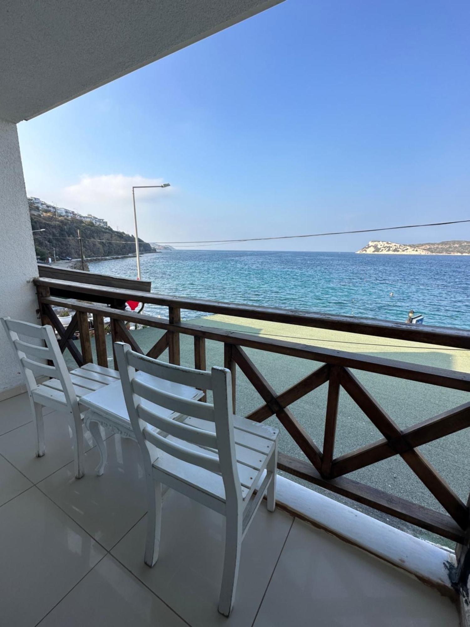 Giritli Rum Meyhanesi & Butik Otel Karaburun  Exterior photo